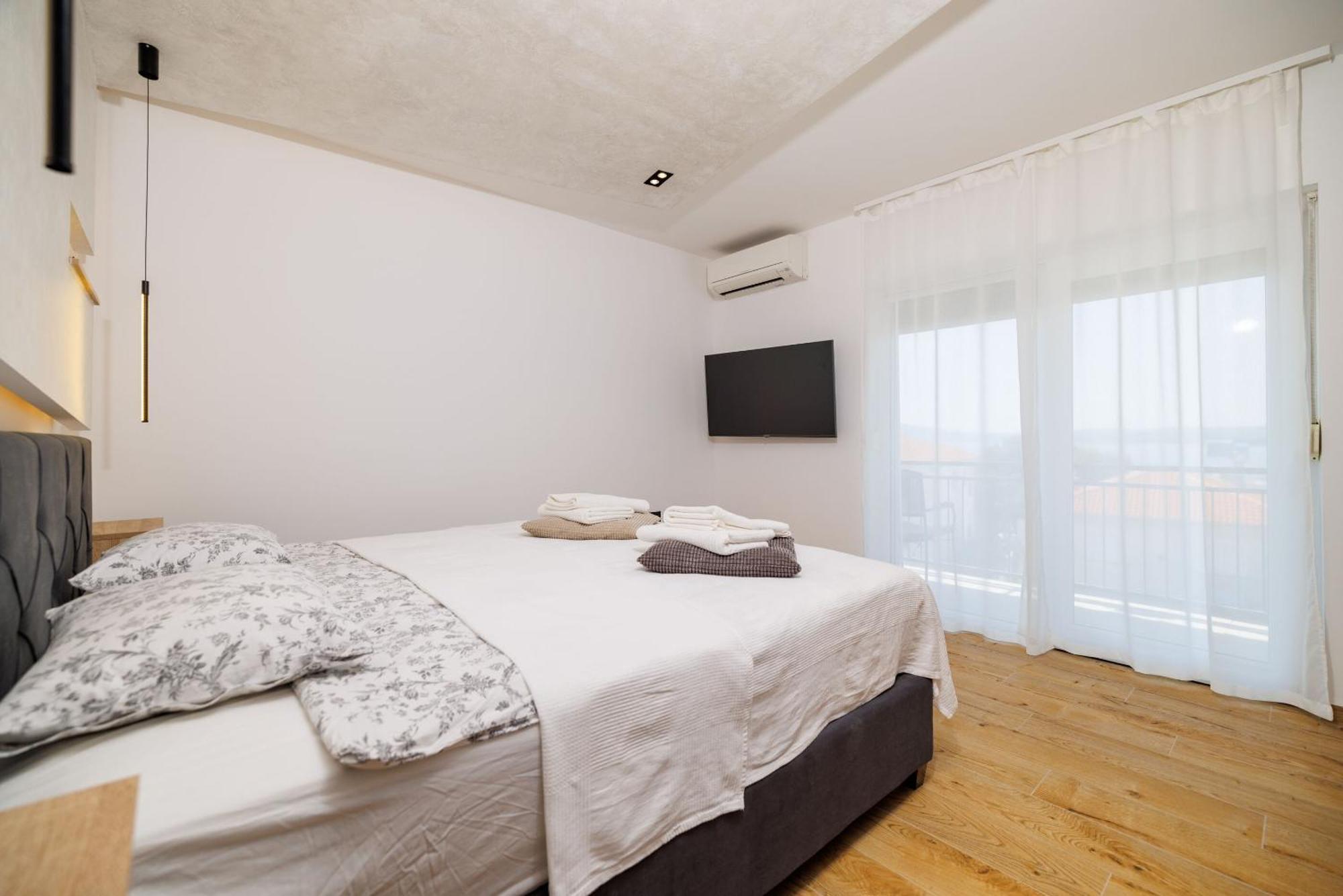 Apartment Mladen Цриквеница Экстерьер фото