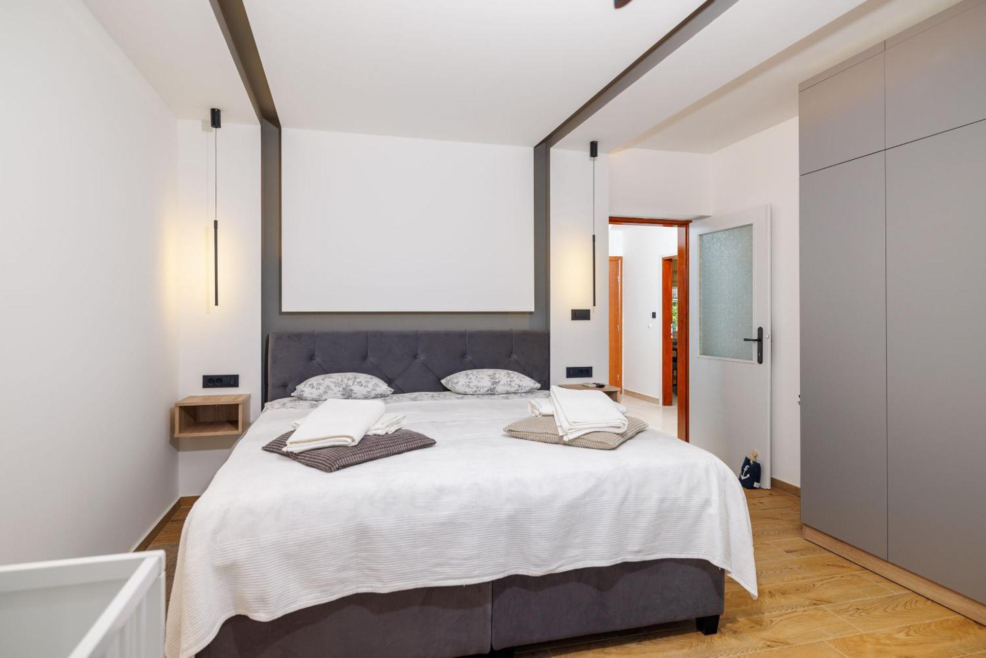 Apartment Mladen Цриквеница Экстерьер фото